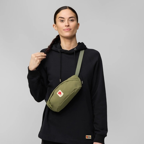 Fjallraven Olive Green Crossbody ULVÖ HIP PACK MEDIUM - Picture 1 of 7
